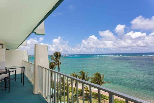 Pats At Punalu'U - Beachfront Condos Hau'ula Exterior photo